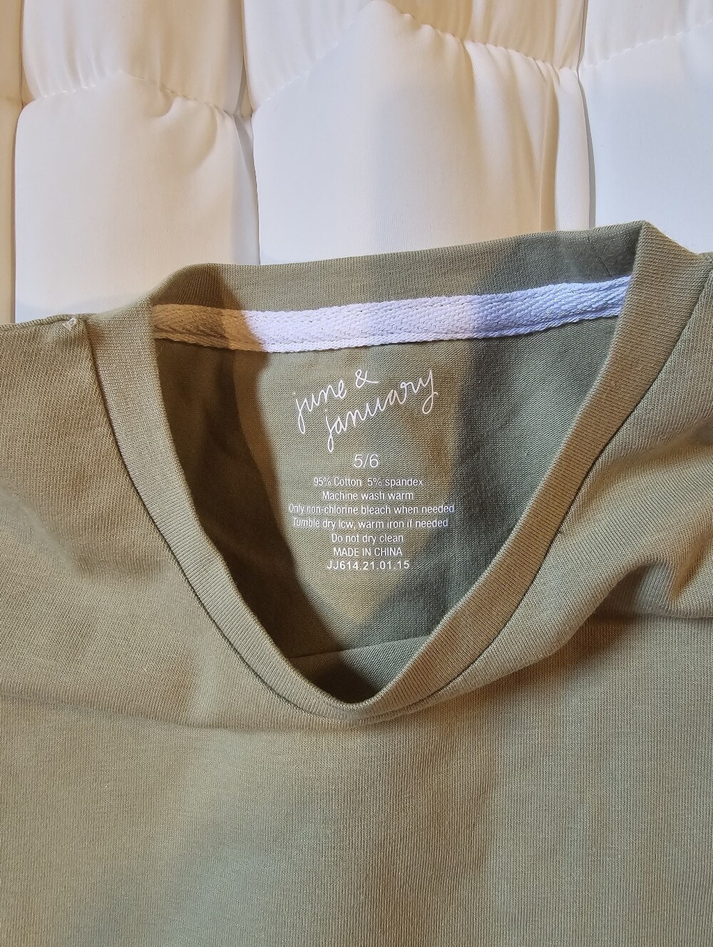 June & January Youth Sage Green Tee Size 5/6 NWT Boutique - Picture 4 of 5